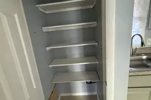 240 Oak St, Bridgeport, CT 06604 - Photo 5