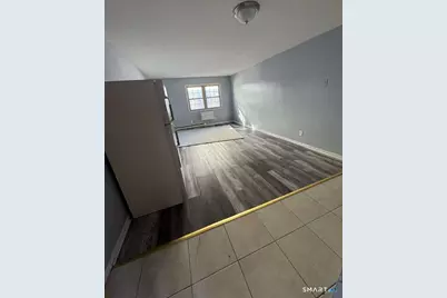 240 Oak Street #21, Bridgeport, CT 06604 - Photo 1