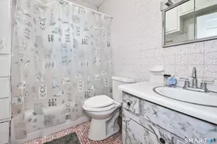 82 Bunker Hill Ave, Waterbury, CT 06708 - Photo 13