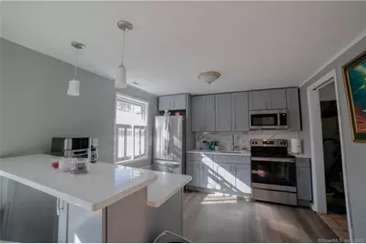 75 Van Buskirk Avenue #75, Stamford, CT 06902 - Photo 9