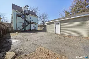 73 Orange St, Bridgeport, CT 06607 - Photo 27