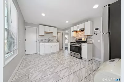 73 Orange Street, Bridgeport, CT 06607 - Photo 13