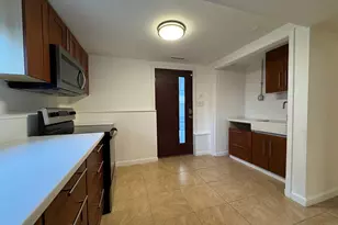 547 B Laurel St, East Haven, CT 06512 - Photo 3