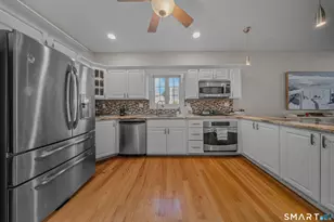 60 Hawthorne St, West Haven, CT 06516 - Photo 9