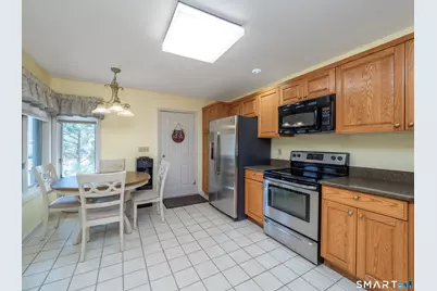 12 Boulevard Drive #31-172, Danbury, CT 06810 - Photo 15