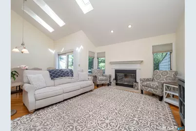 12 Boulevard Drive #31-172, Danbury, CT 06810 - Photo 9