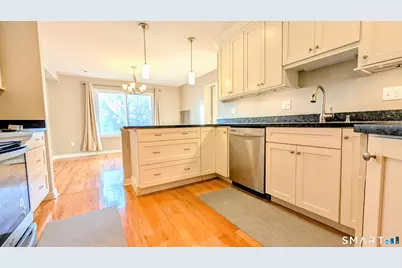 10 Ledgewood Drive #10, Brookfield, CT 06804 - Photo 15