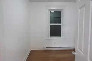 25 Lincoln Ave, Norwalk, CT 06854 - Photo 3