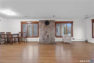 33 Douglas Ave, Stamford, CT 06906 - Photo 9