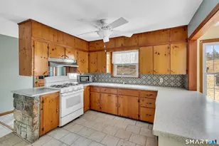 9 Greenview Rd, Danbury, CT 06811 - Photo 11