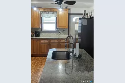 102 Carroll Avenue, Bridgeport, CT 06607 - Photo 11