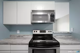 421 Tolland St, East Hartford, CT 06108 - Photo 9