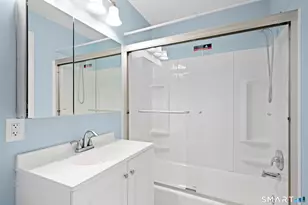 421 Tolland St, East Hartford, CT 06108 - Photo 15