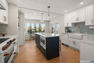 98 Cambridge St, Fairfield, CT 06824 - Photo 11