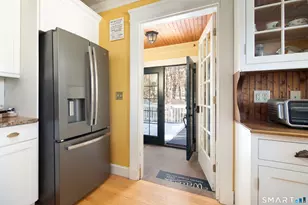 27 Roberts Ave, Watertown, CT 06795 - Photo 7