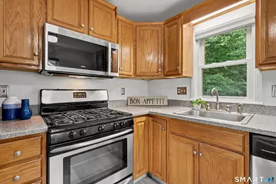 55 Valley Road, Hamden, CT 06514 - Photo 9