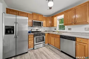 55 Valley Rd, Hamden, CT 06514 - Photo 7