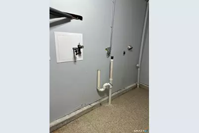 1693 Litchfield Turnpike, Woodbridge, CT 06525 - Photo 25