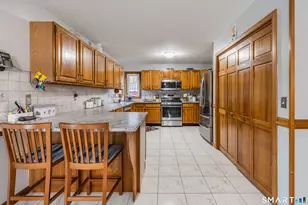 91 Ford St, Ansonia, CT 06401 - Photo 11