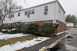 15 Cherry Hill Dr, Bridgeport, CT 06606 - Photo 3