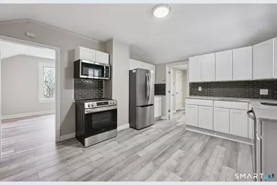 179 Rhode Island Avenue, Waterbury, CT 06704 - Photo 7