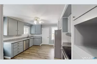 55 Mechanics Street, Putnam, CT 06260 - Photo 17