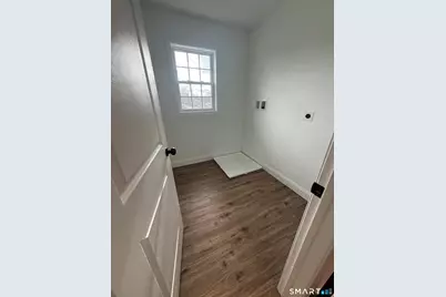 124 Highlawn Street, Waterbury, CT 06705 - Photo 13