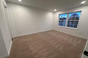 124 Highlawn St, Waterbury, CT 06705 - Photo 9