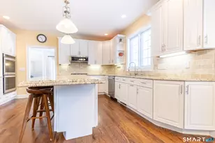 44 Chadwick Ct, Monroe, CT 06468 - Photo 5