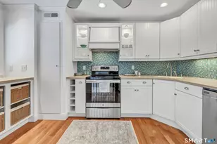 69 Grove Point Rd, Westport, CT 06880 - Photo 15