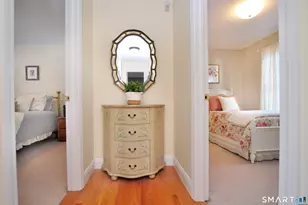 35 Wettleson Ave, West Hartford, CT 06107 - Photo 21