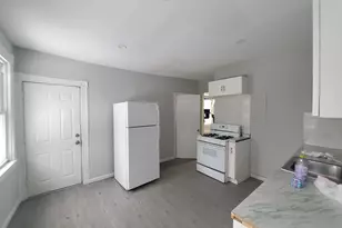 11 Ridgewood St, Waterbury, CT 06710 - Photo 7