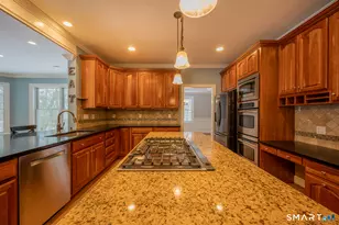 17 Hallview Dr, Simsbury, CT 06070 - Photo 3