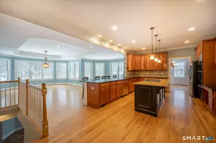 17 Hallview Dr, Simsbury, CT 06070 - Photo 5