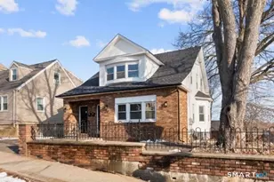 246 Judson Pl, Bridgeport, CT 06610 - Photo 1