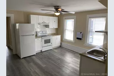 108 Washington Street #3rd fl, Wallingford, CT 06492 - Photo 1