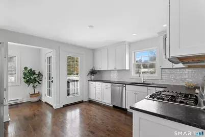 877 South Pine Creek Road, Fairfield, CT 06824 - Photo 9