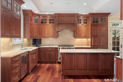 28 East Maple Street #28, New Canaan, CT 06840 - Photo 9