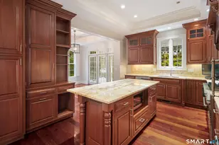 28 E Maple St, New Canaan, CT 06840 - Photo 11