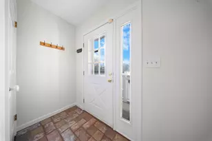 83 Carriage Dr, Milford, CT 06460 - Photo 3