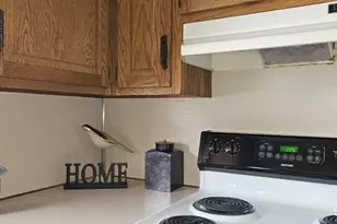 482 East St, Plainville, CT 06062 - Photo 9