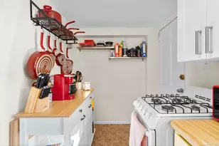 2 W Haycock Point Rd, Branford, CT 06405 - Photo 23