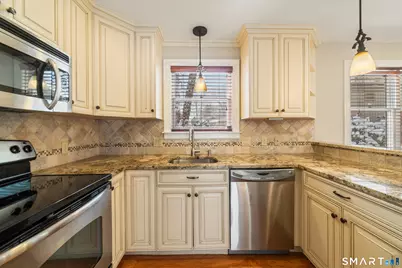 595 Heritage Village #A, Southbury, CT 06488 - Photo 5