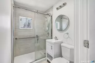 252 Shelton St, Bridgeport, CT 06608 - Photo 19