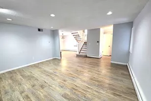 7 Staunton Ct, Farmington, CT 06032 - Photo 3