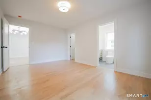 21 Stephen St, Stamford, CT 06902 - Photo 11