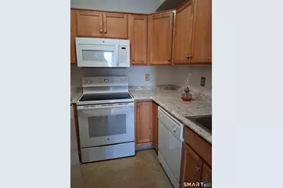 75 Washington Avenue #2-402, Hamden, CT 06518 - Photo 3