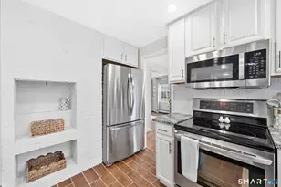 16 Cornfield Rd, Windsor, CT 06095 - Photo 9