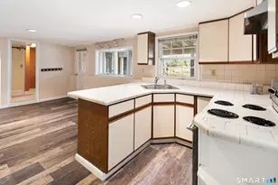 223 Red Fox Rd, Stamford, CT 06903 - Photo 25