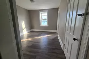 106 Hanover St, Bridgeport, CT 06604 - Photo 15